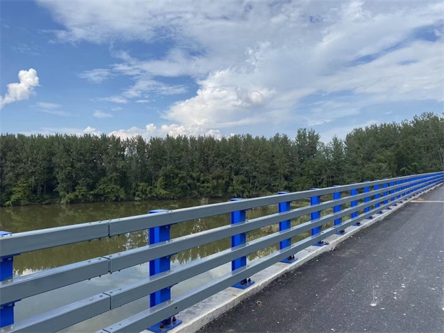 不銹鋼橋梁護(hù)欄 不銹鋼橋梁護(hù)欄